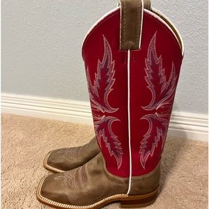 Justin Cowboy Boots Size 5.5 B
